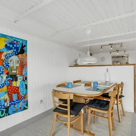 בית נופש Gorgeous In Logstor With Kitchen Løgsted